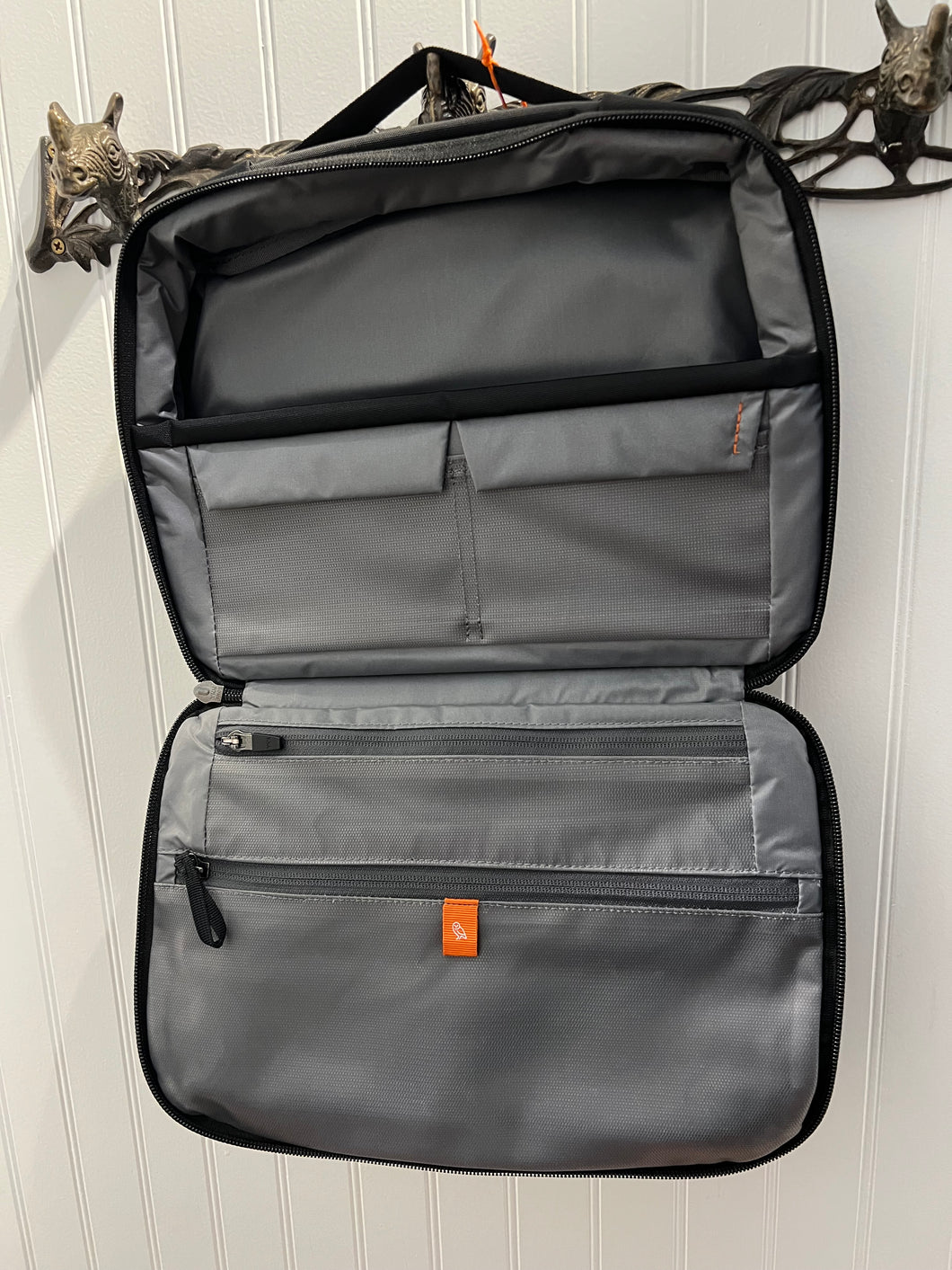 hanging toiletry kit plus