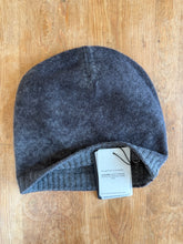Load image into Gallery viewer, rm51893 reversible inked beanie
