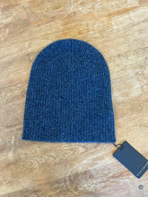 Load image into Gallery viewer, r51267 shaker stitch hat
