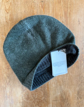 Load image into Gallery viewer, rm51893 reversible inked beanie
